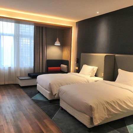 Holiday Inn Express Pinghu By Ihg Bagian luar foto