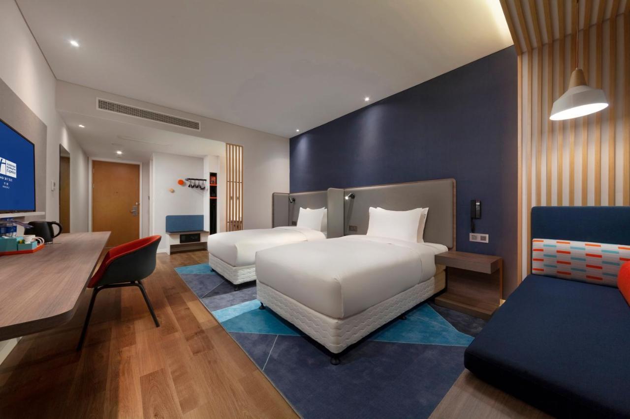 Holiday Inn Express Pinghu By Ihg Bagian luar foto