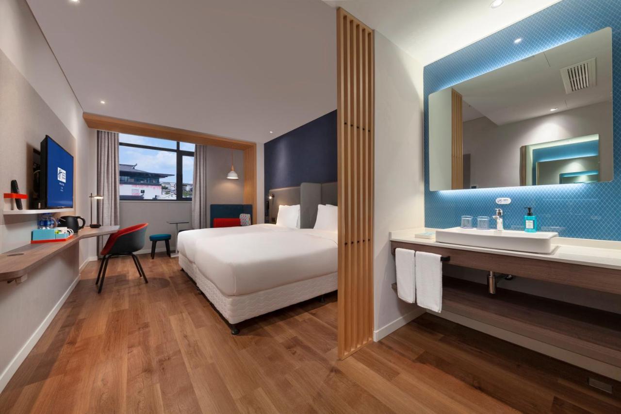 Holiday Inn Express Pinghu By Ihg Bagian luar foto